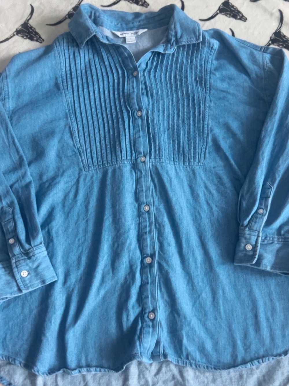 Old Navy The Boyfriend Shirt Blue Chambray Pintuck Button Down Size L